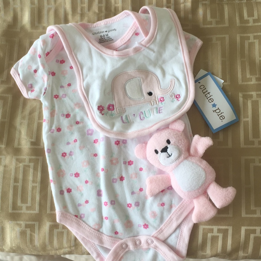 Onesie.  Bib. Toy bear. Size 6-9 months
